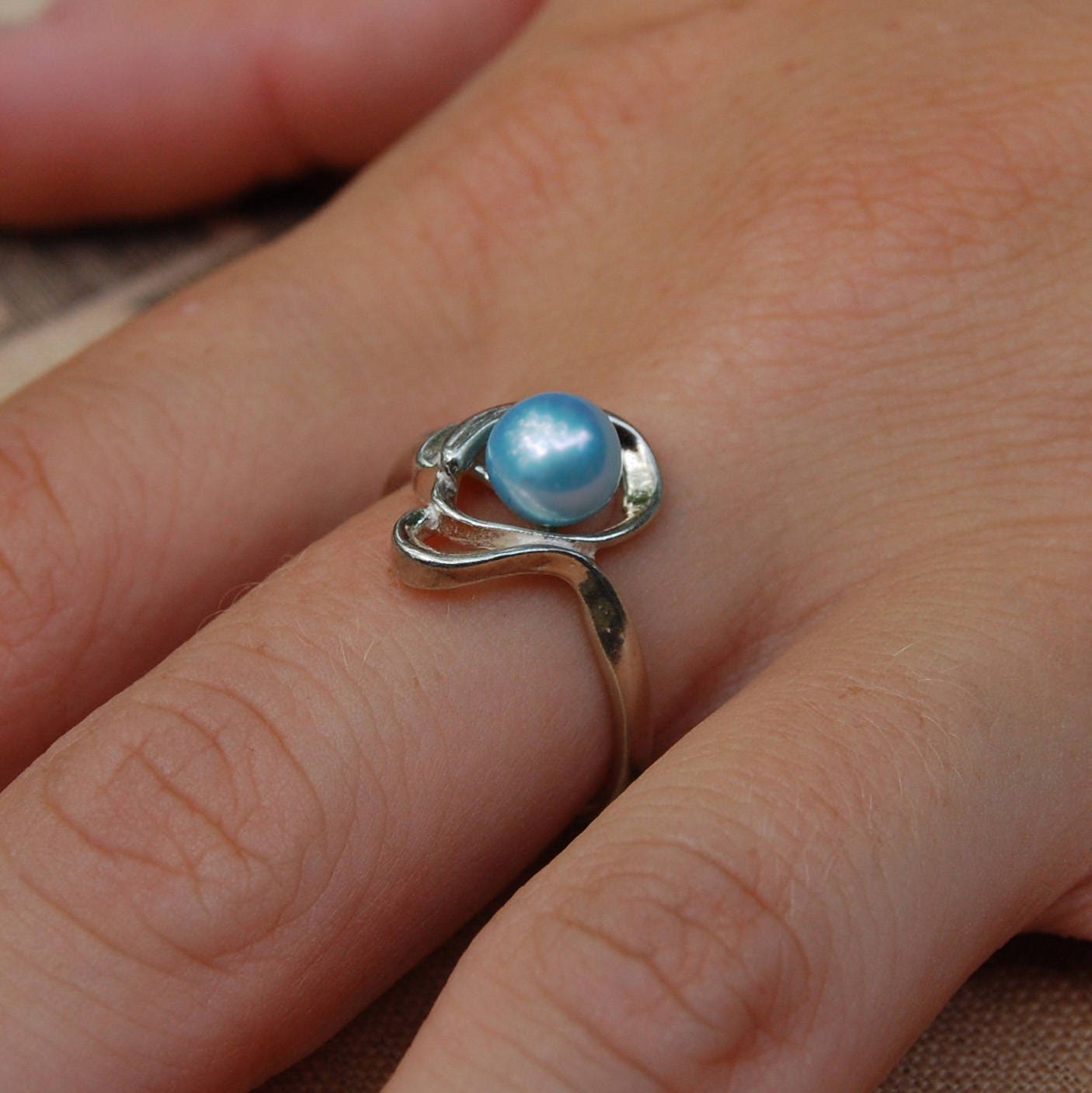 Fauna - Freshwater Pearl Solitaire Ring Set in Solid Sterling Silver. FREE SHIPPING US