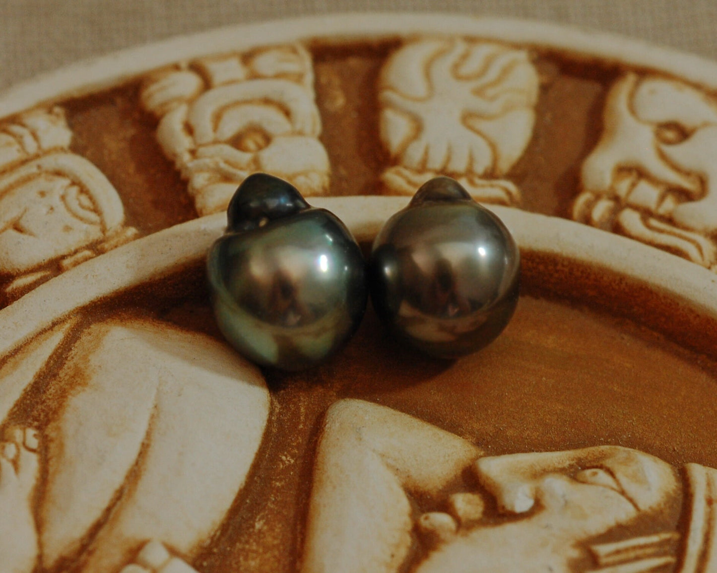 D368 - Loose Tahitian Pearls