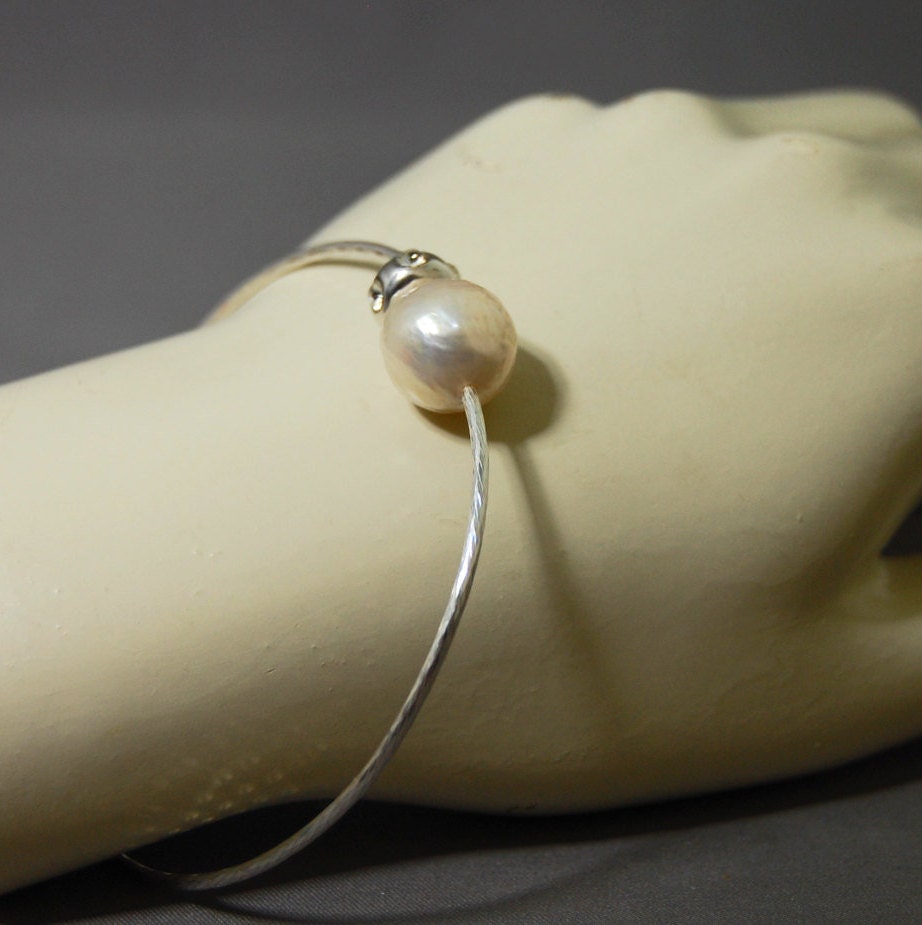 Neesa - White Freshwater Pearl Stacking Bangle, Bridal Bracelet, FREE SHIP US