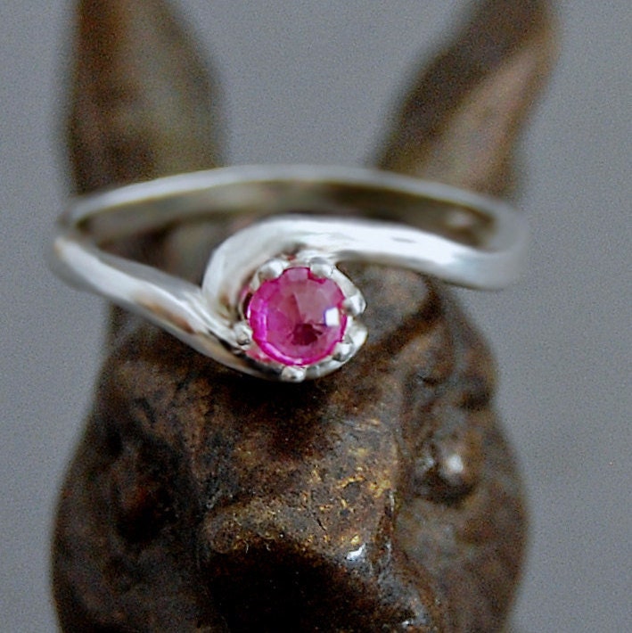 Pembe - Pink Sapphire Engagement Ring