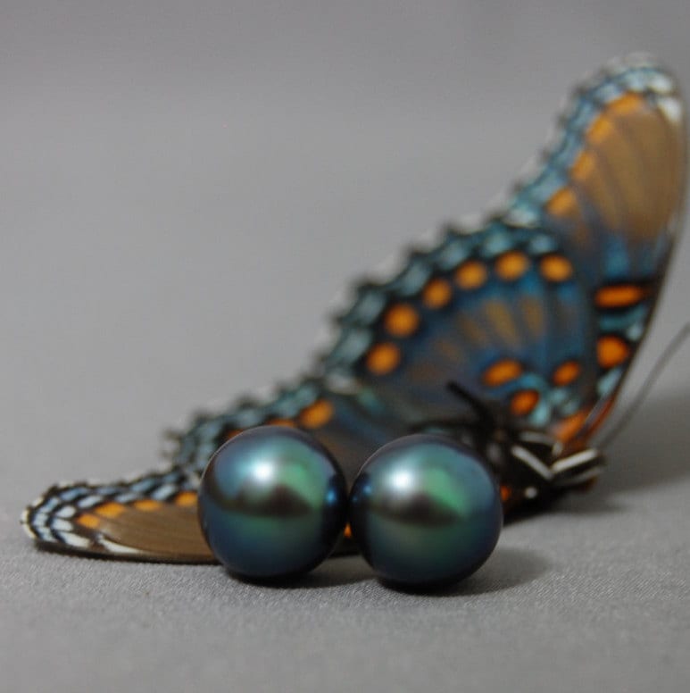 Pema - Peacock Pearl Stud Earrings Set in 14k Yellow Gold