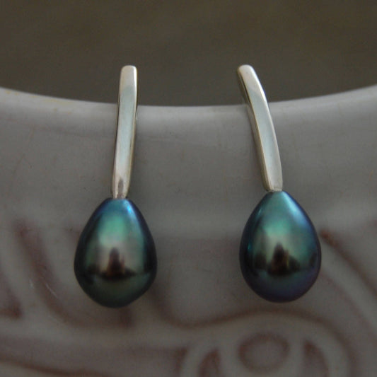 Colette - Freshwater Pearl Minimalist Earrings Set in Argentium® Sterling Silver