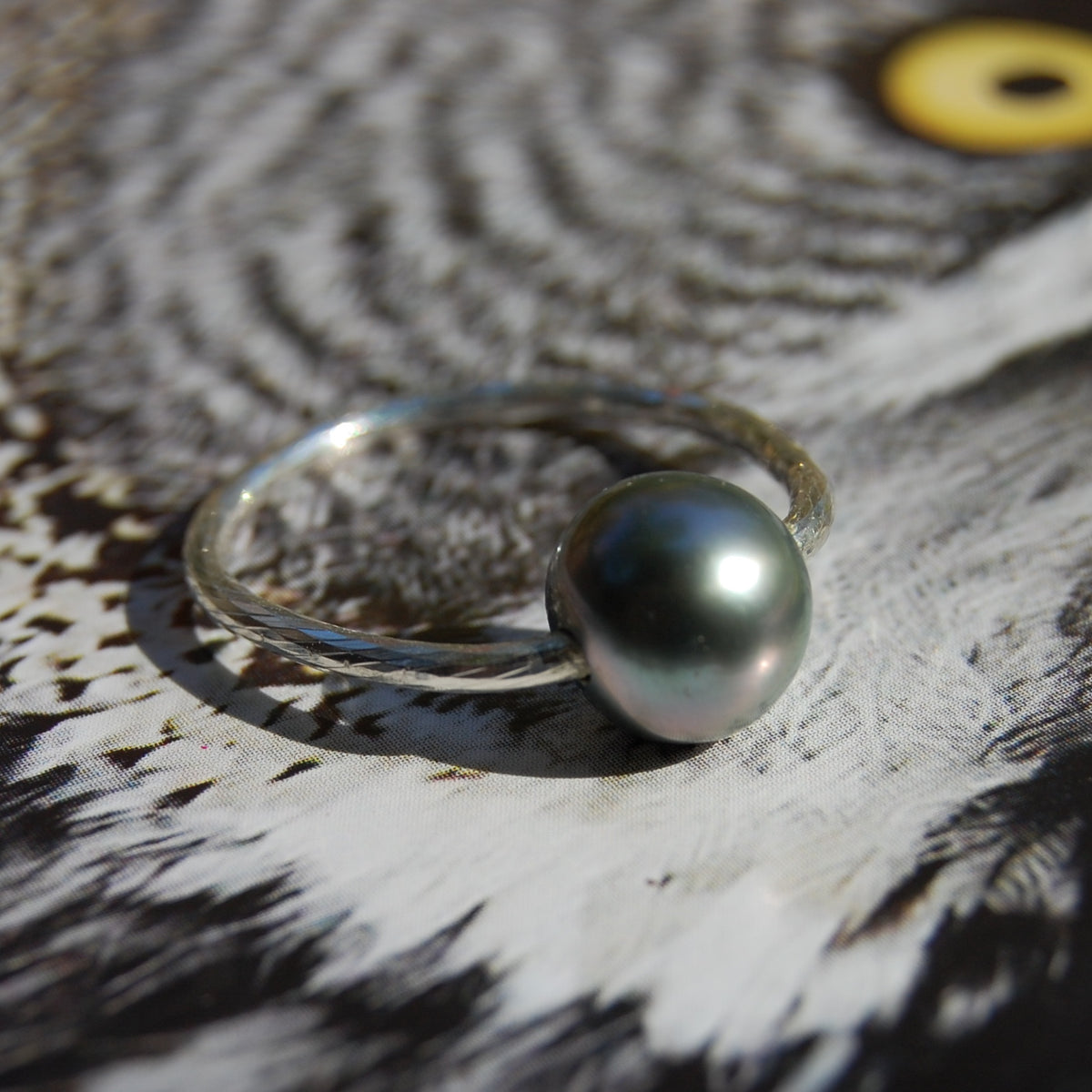 Alaya - Tahitian Pearl Minimalistic Blue Pearl Sterling Silver Ring