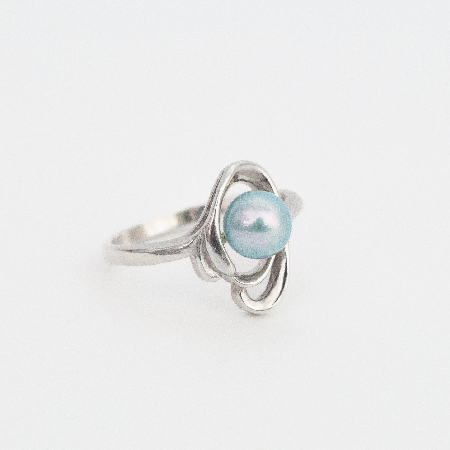Fauna -  Freshwater Pearl Solitaire Ring Set in Solid Sterling Silver. FREE SHIPPING US