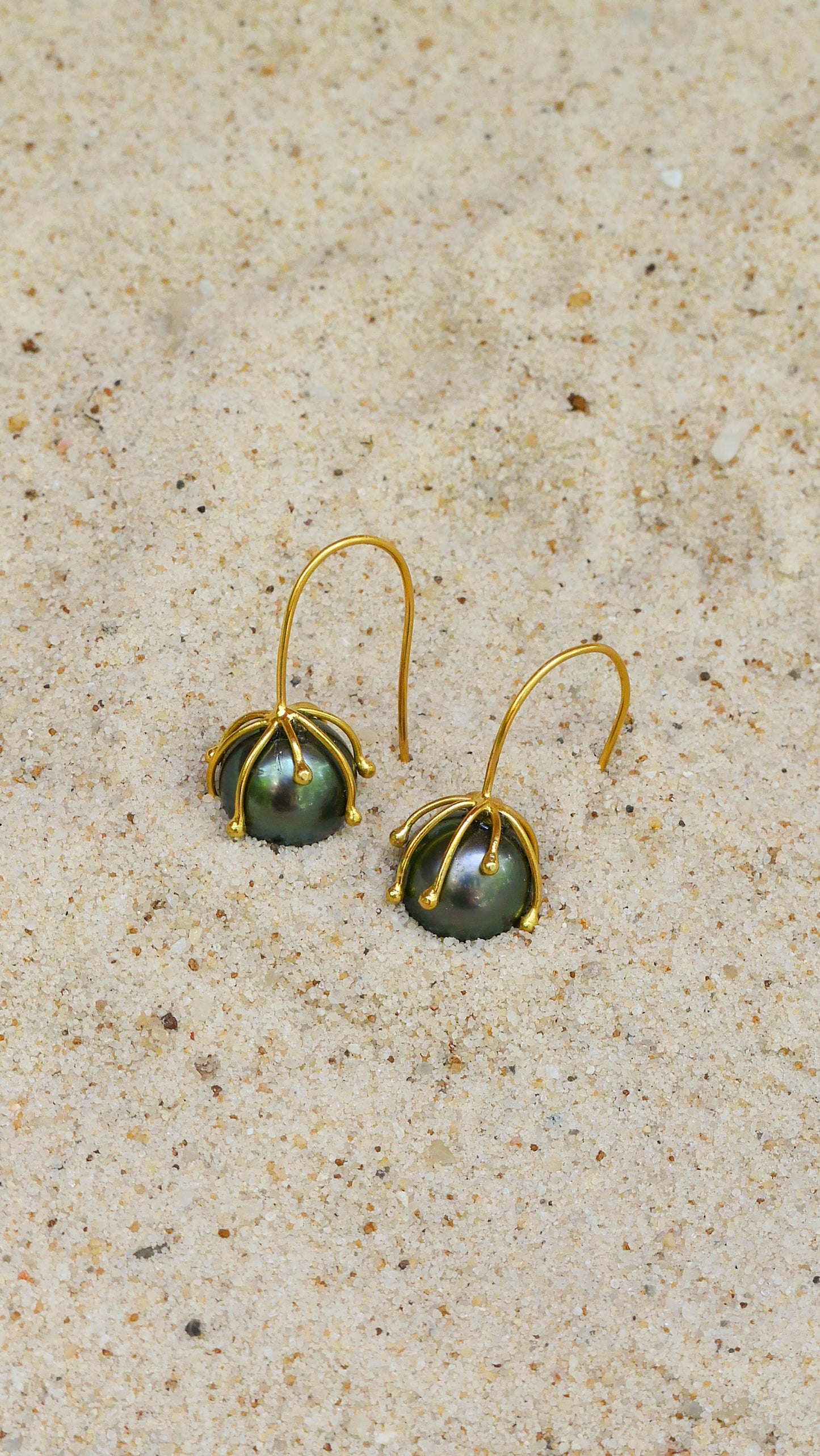 Aavi- Tahitian Pearl Drop Earrings