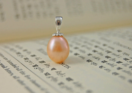Oona - Freshwater Pearl Pendant Set in Solid Argentium® Sterling Silver. FREE SHIPPING US.
