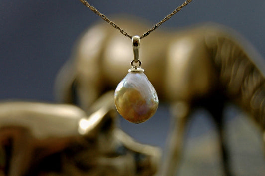 Nova - Freshwater Pearl Pendant Set in Solid 14 kt Gold, FREE SHIP US.