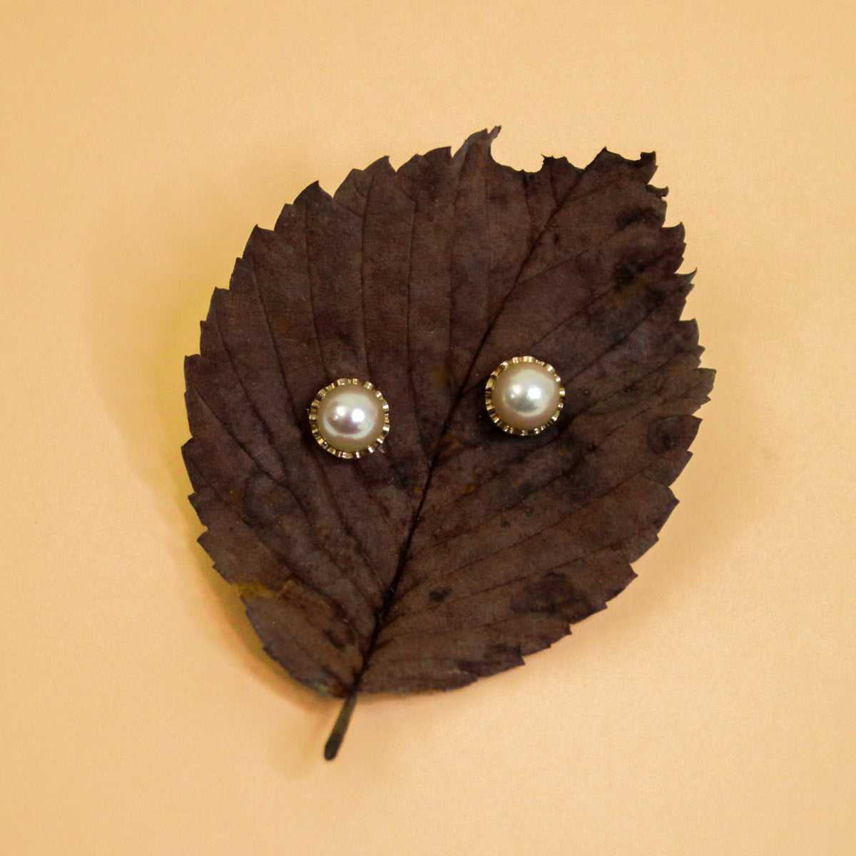 Grace - Pearl Stud Earrings