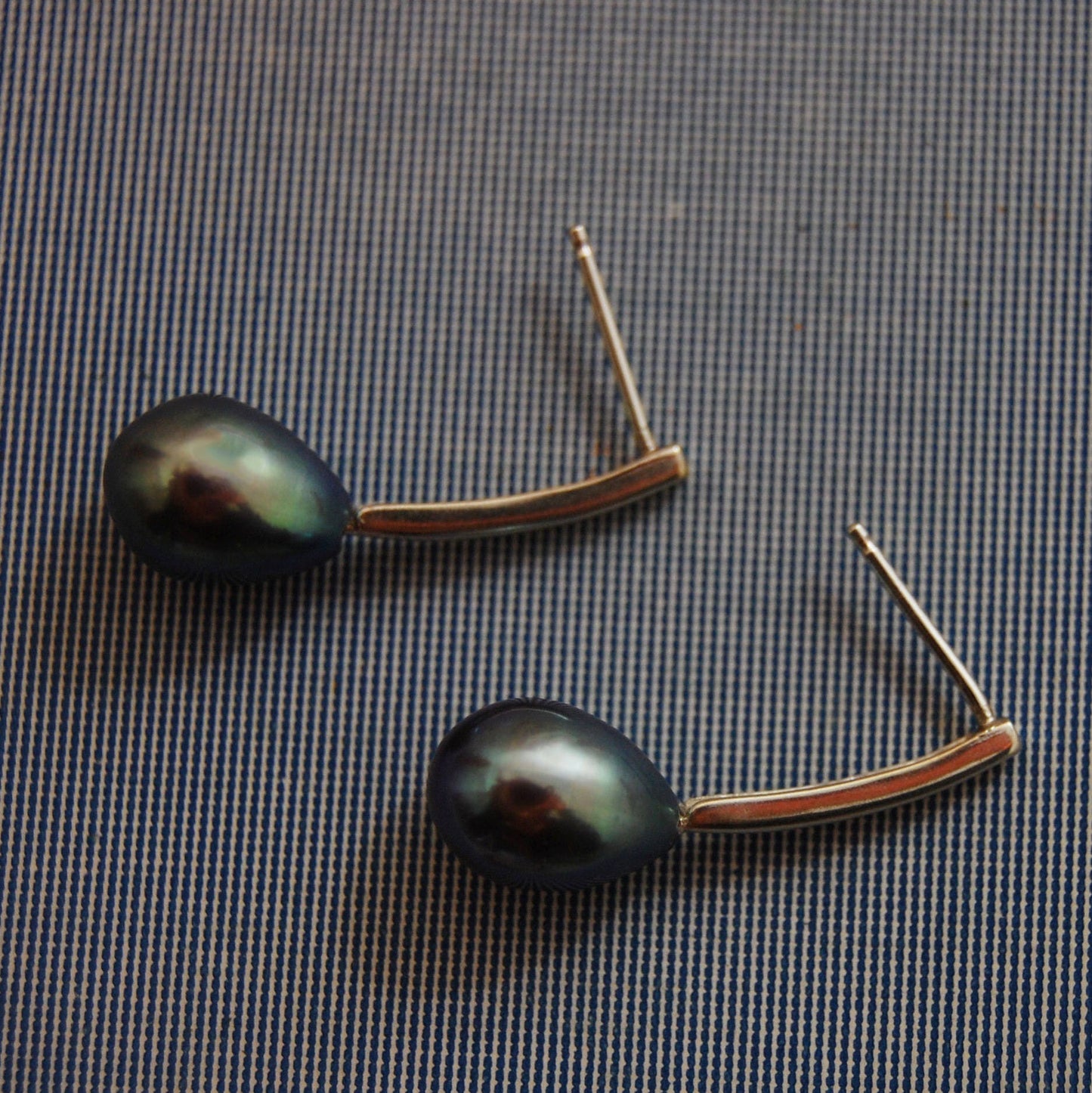 Colette - Freshwater Pearl Minimalist Earrings Set in Argentium® Sterling Silver