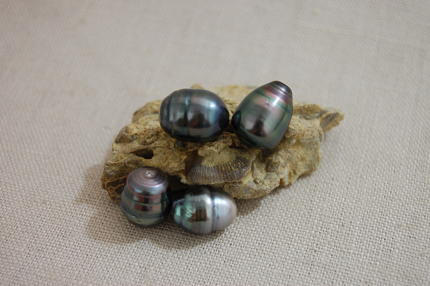 D327 - Loose Tahitian Peacock Pearls