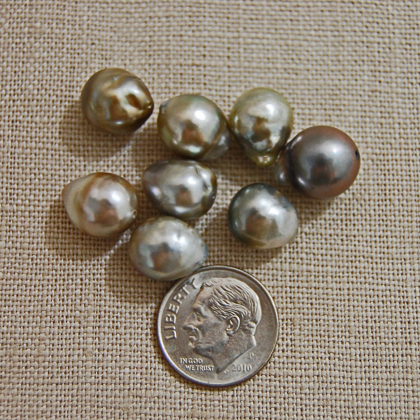 D329 - Loose Tahitian Pearls