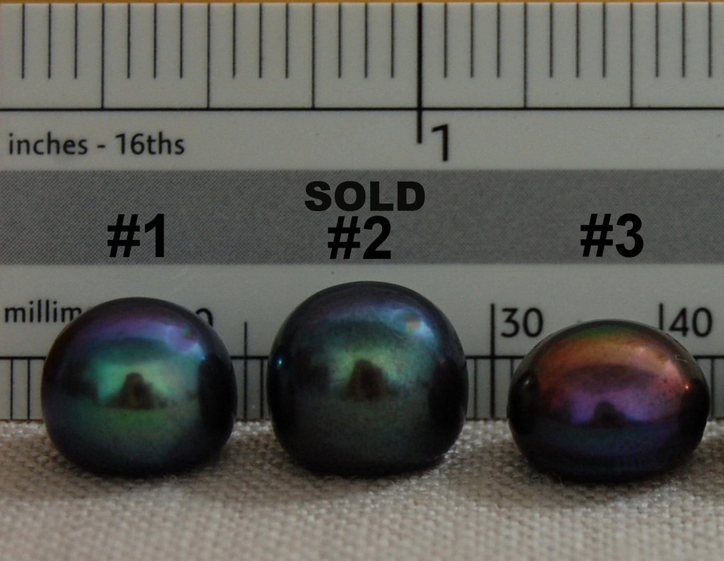 D273 - Loose Freshwater Pearls, Large, Button Shaped.