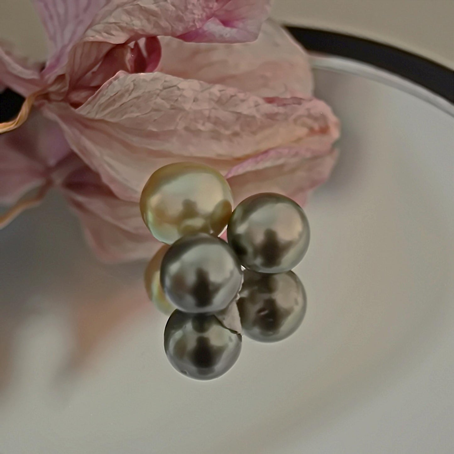 D398  - Loose Tahitian Pearls, Pistachio and Peacock