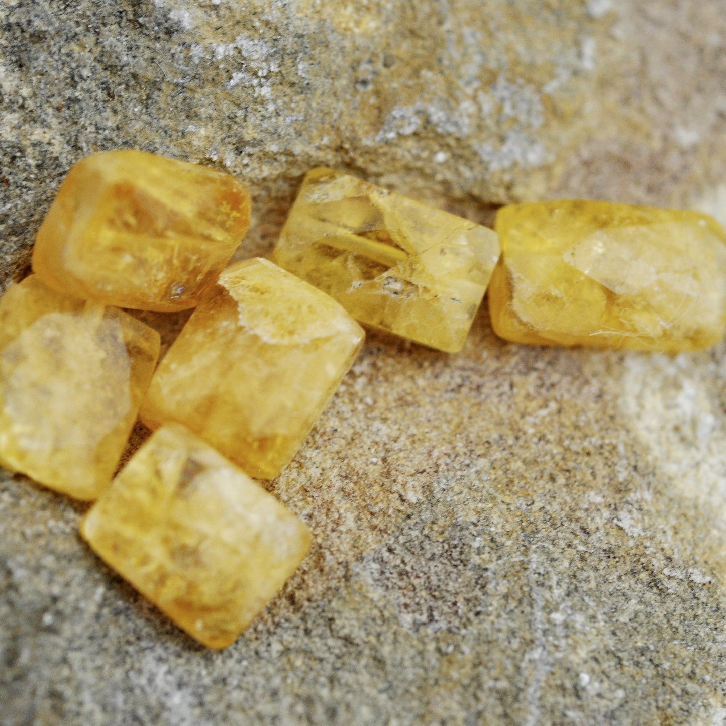 D118 - Loose Yellow Beryl or Heliodor Beads, Rectangular Aquamarine Gemstones.