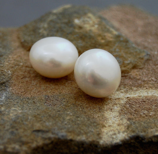 D248 - Loose Freshwater Pearl Pair, Top Quality
